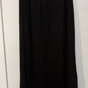 GEIGER Black Classic Pleated Women’s Skirt—SZ 36–NWOT